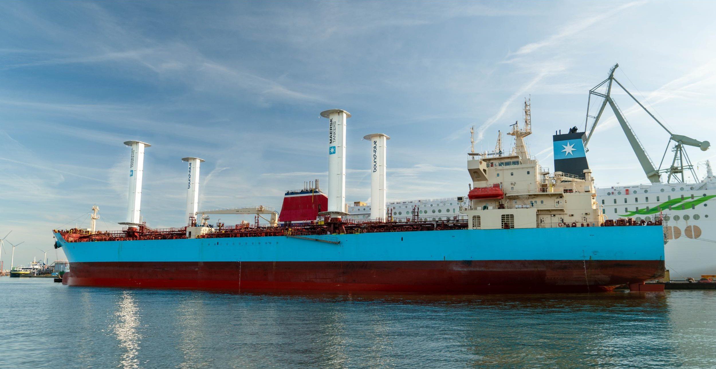 esails-installation-maersk-trieste-02