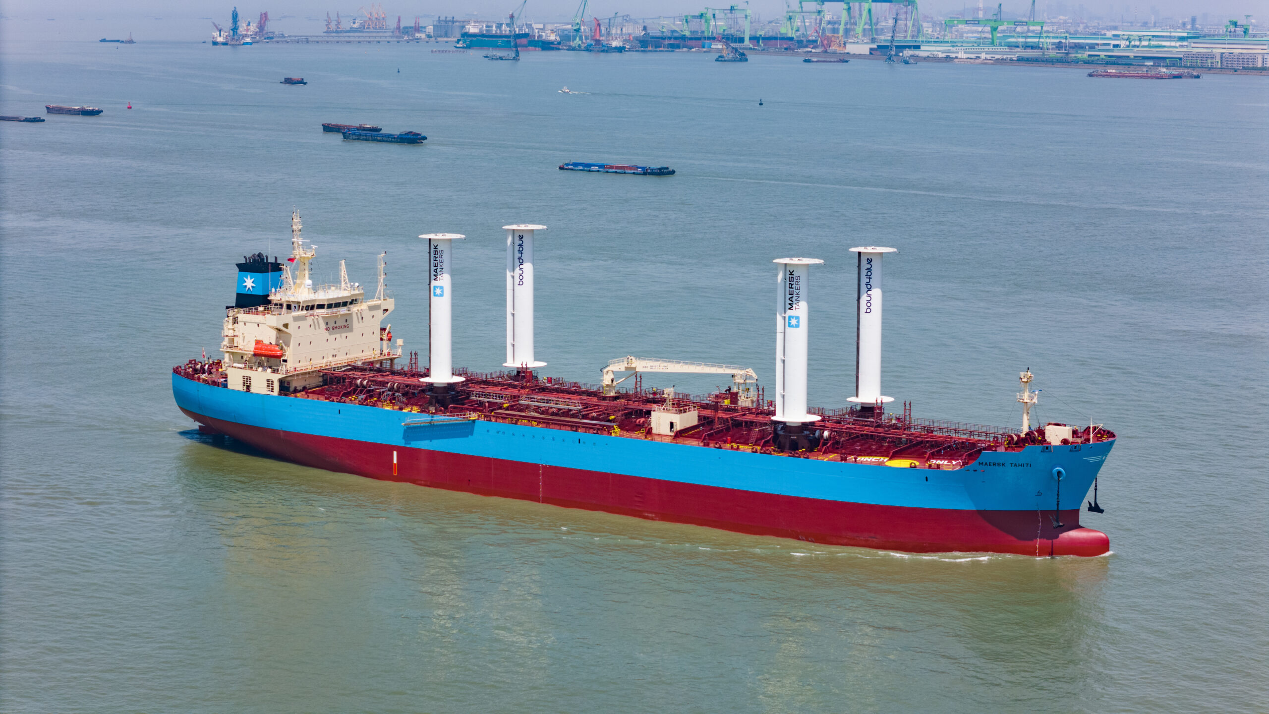 Four eSAIL suction sails installed on Maersk Tahiti during bound4blue installation in China